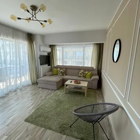 Summer Breeze Nord Apartment Mamaia