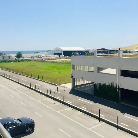 Summer Breeze Nord Apartment Mamaia