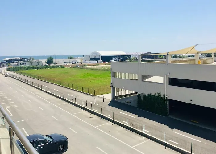 Summer Breeze Nord Apartment Mamaia